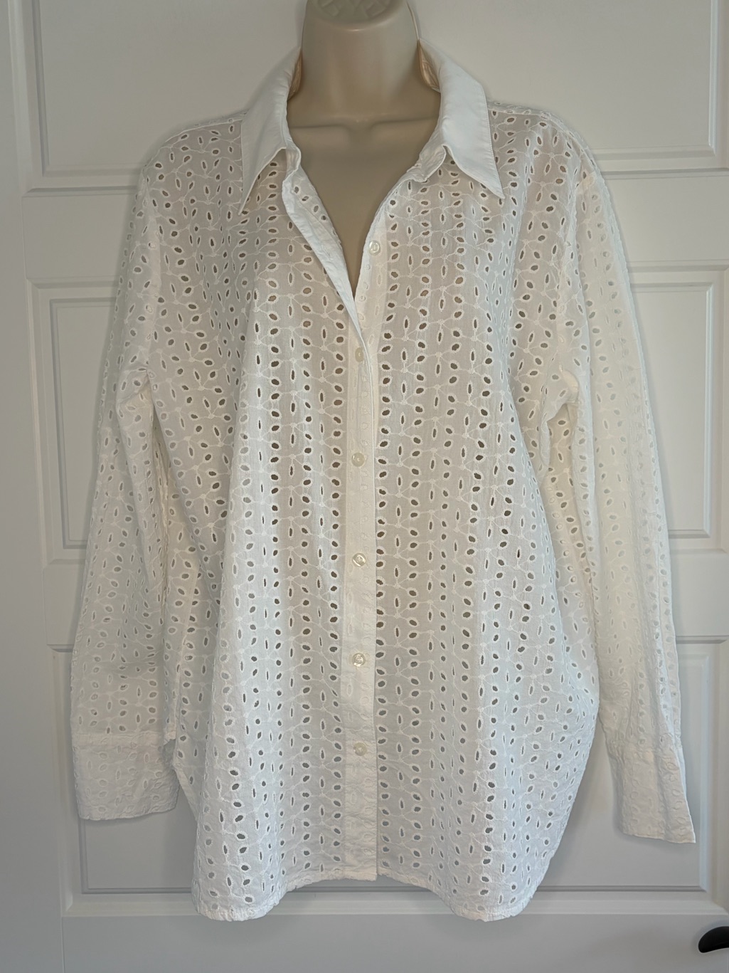 Martha Stewart Collection White Eyelet Shirt Cotton ButtonUp Blouse Size Xl Nwt Martha Stewart Collection White Eyelet Shirt Cotton ButtonUp Blouse Size Xl Nwt